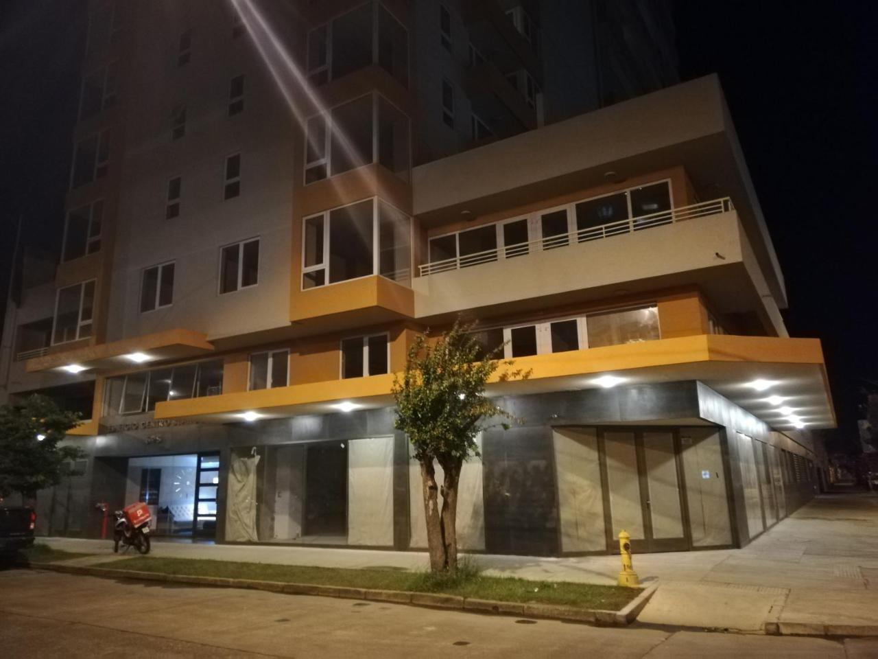 Depto Estudio 1811 Edificio Centro Blanco Con Estacionamiento Temuco Zewnętrze zdjęcie